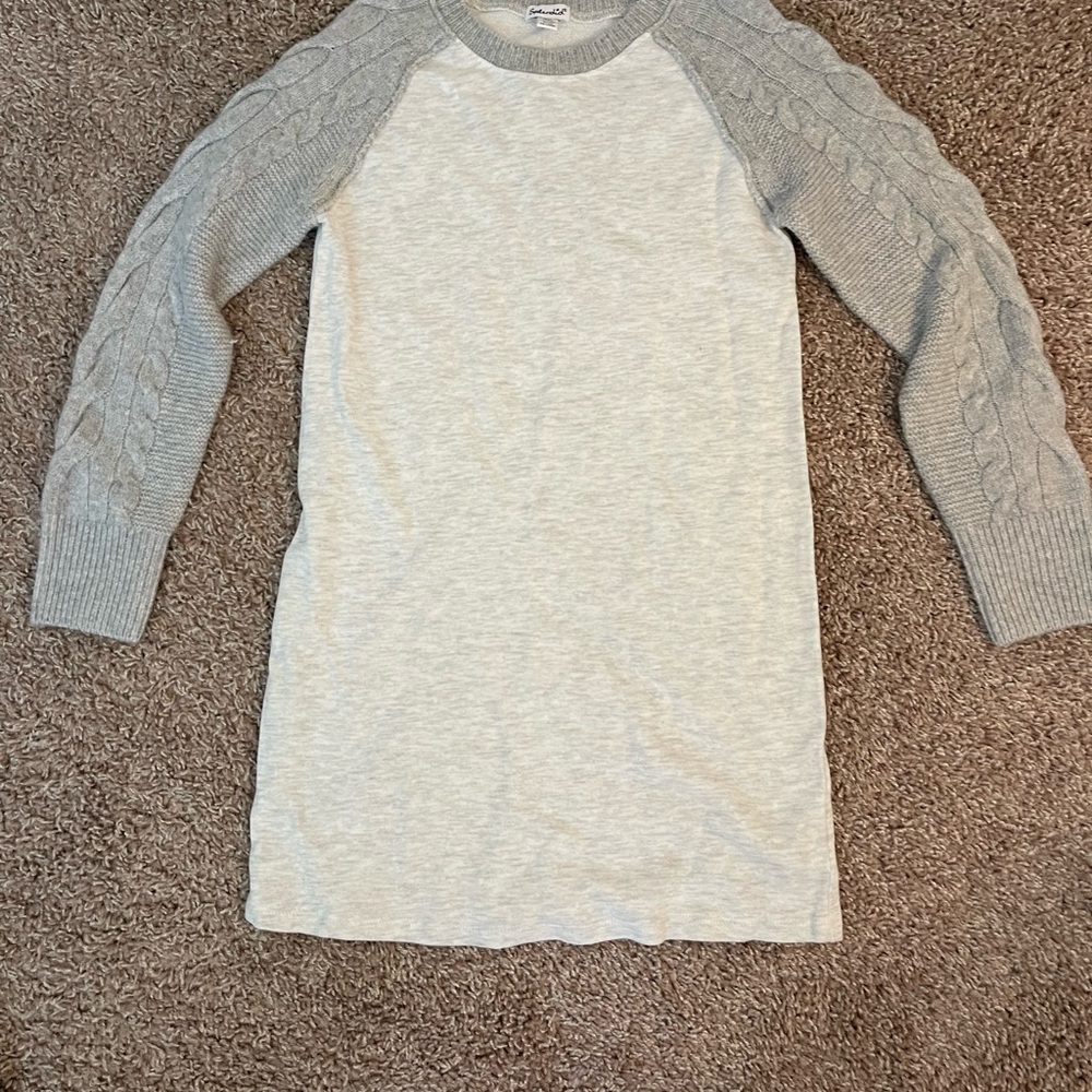 Splendid Girls Long Tunic Sweater | Size 10 | Gray Cable Knit Sleeves